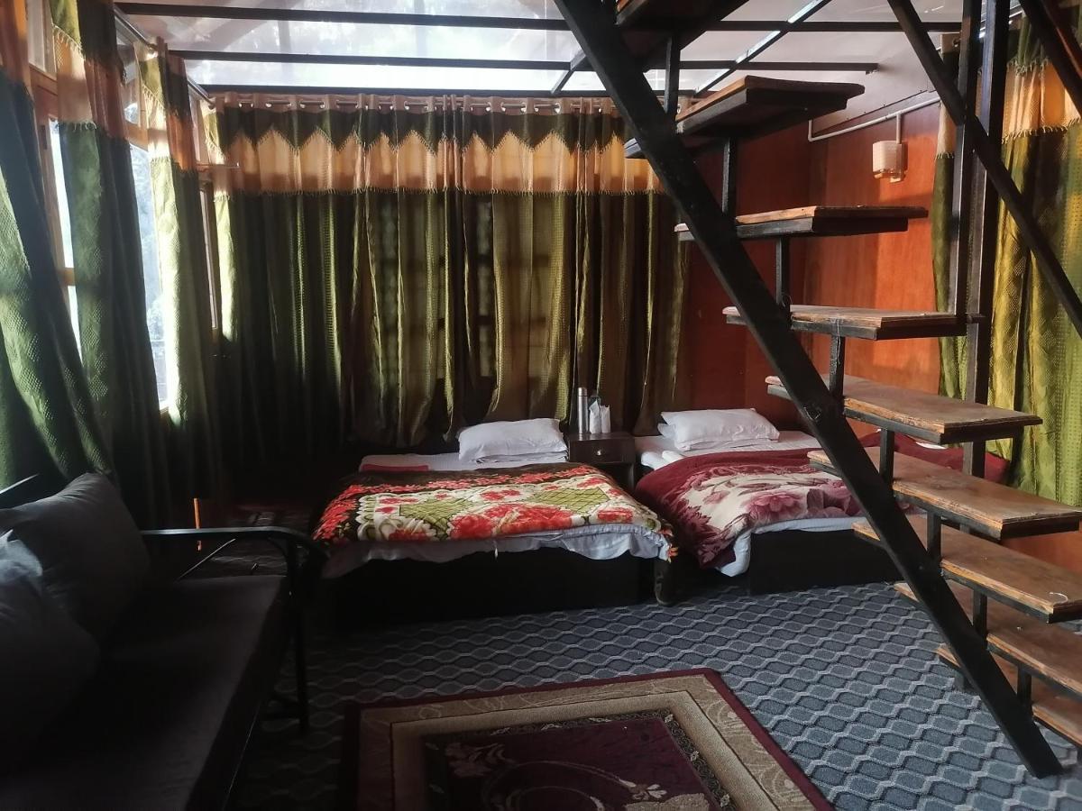 Jungle Crown Organic Homestay ナガルコット エクステリア 写真